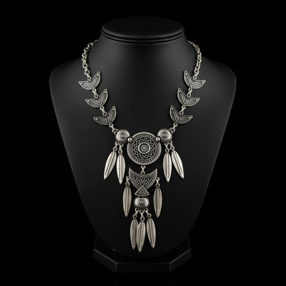 Collar de Zamak plateado con atrapasueños y hojas - Diseño - hipoalergénico-bohemio de lujo - Joyería Osnor
