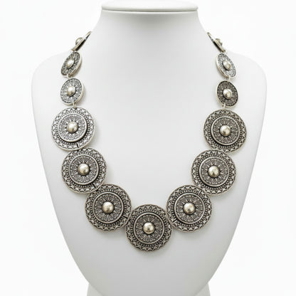 Collar Zamak Mujer Medallones Étnicos Plateados 7 Medallones Grabados Joyeria Osnor