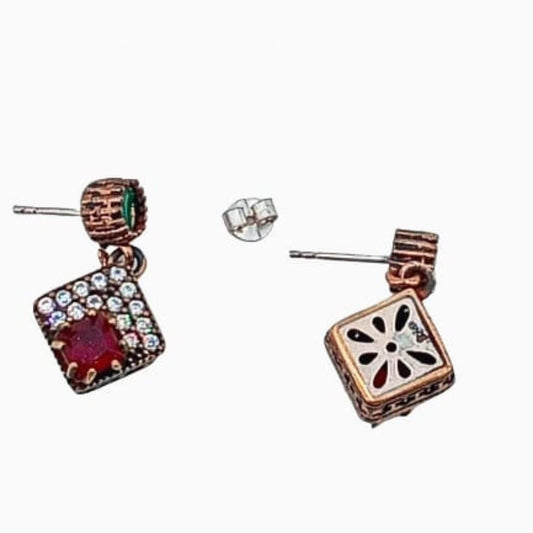 SILVER EARRINGS WITH SILVER FINISH, PRESSURE CLOSURE AND NATURAL STONES