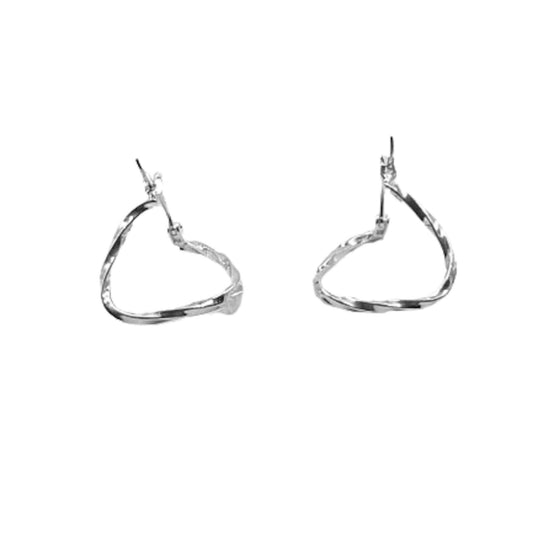 SILVER EARRINGS WITH A SHINY, ENGRAVED SILVER FINISH