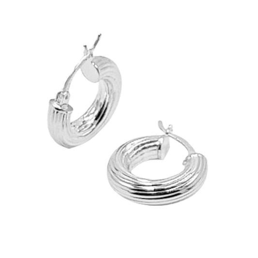 SILVER EARRINGS WITH SHINED SILVER FINISH AND ENGRAVED POLISH