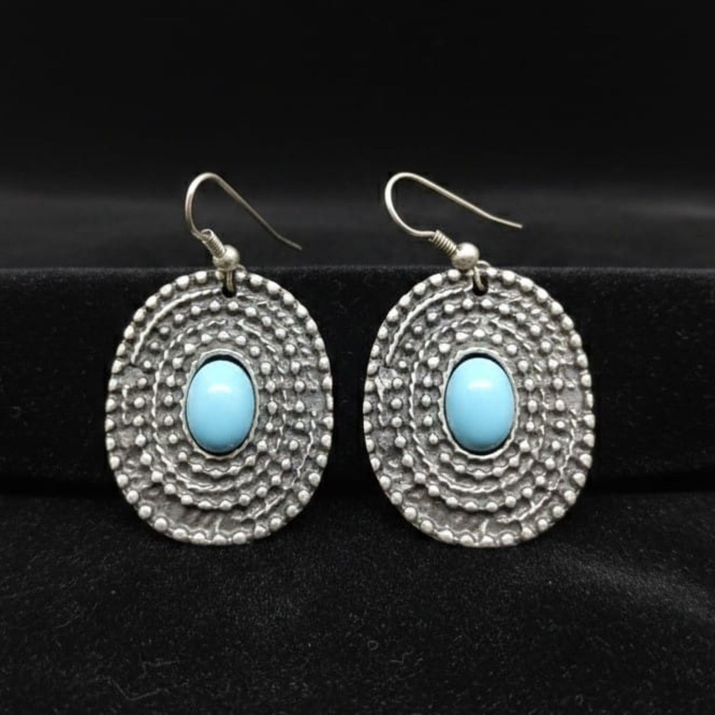 Pendientes Zamak Ovalados con Piedra Color Turquesa - Diseño Concéntrico
