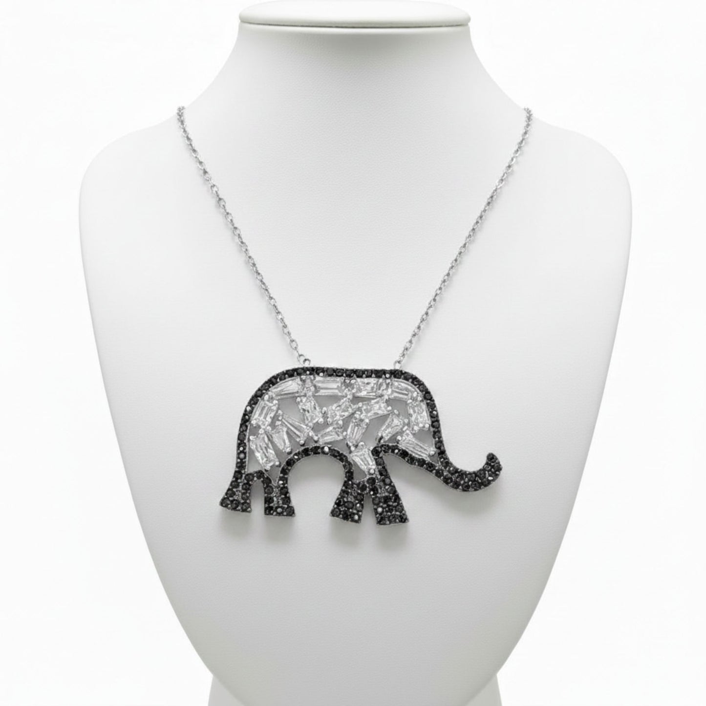 Gargantilla Plata 925 Elefante con Circonitas Negras y Blancas