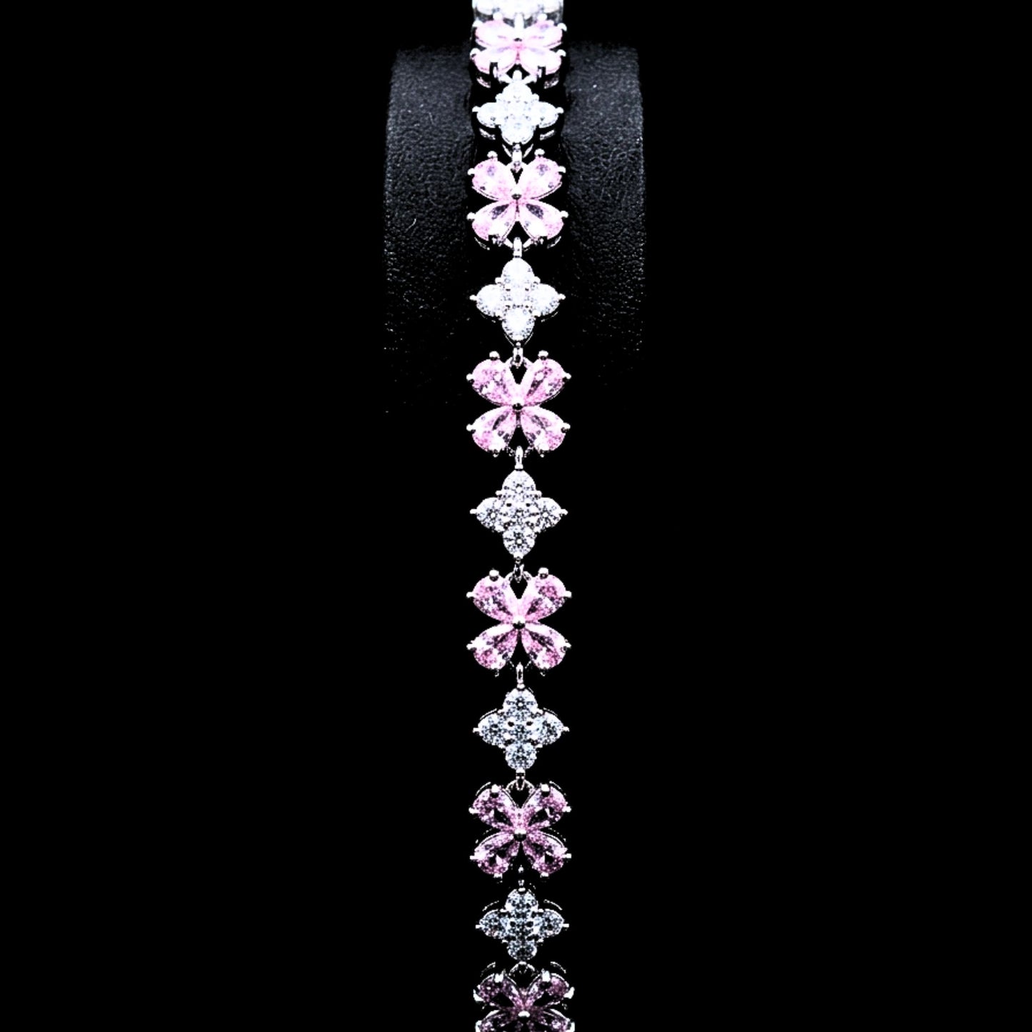 Brazalete Flores Trébol Circonitas Rosa y Blanca | Acero Plateado