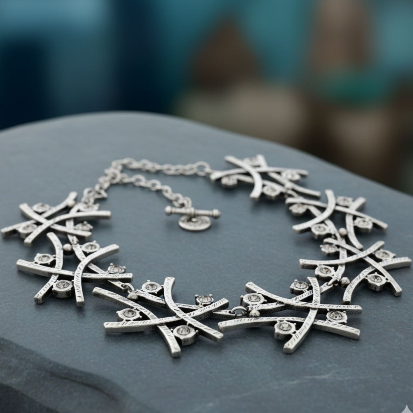 COLLAR ZAMAK RAMAS PLATEADAS