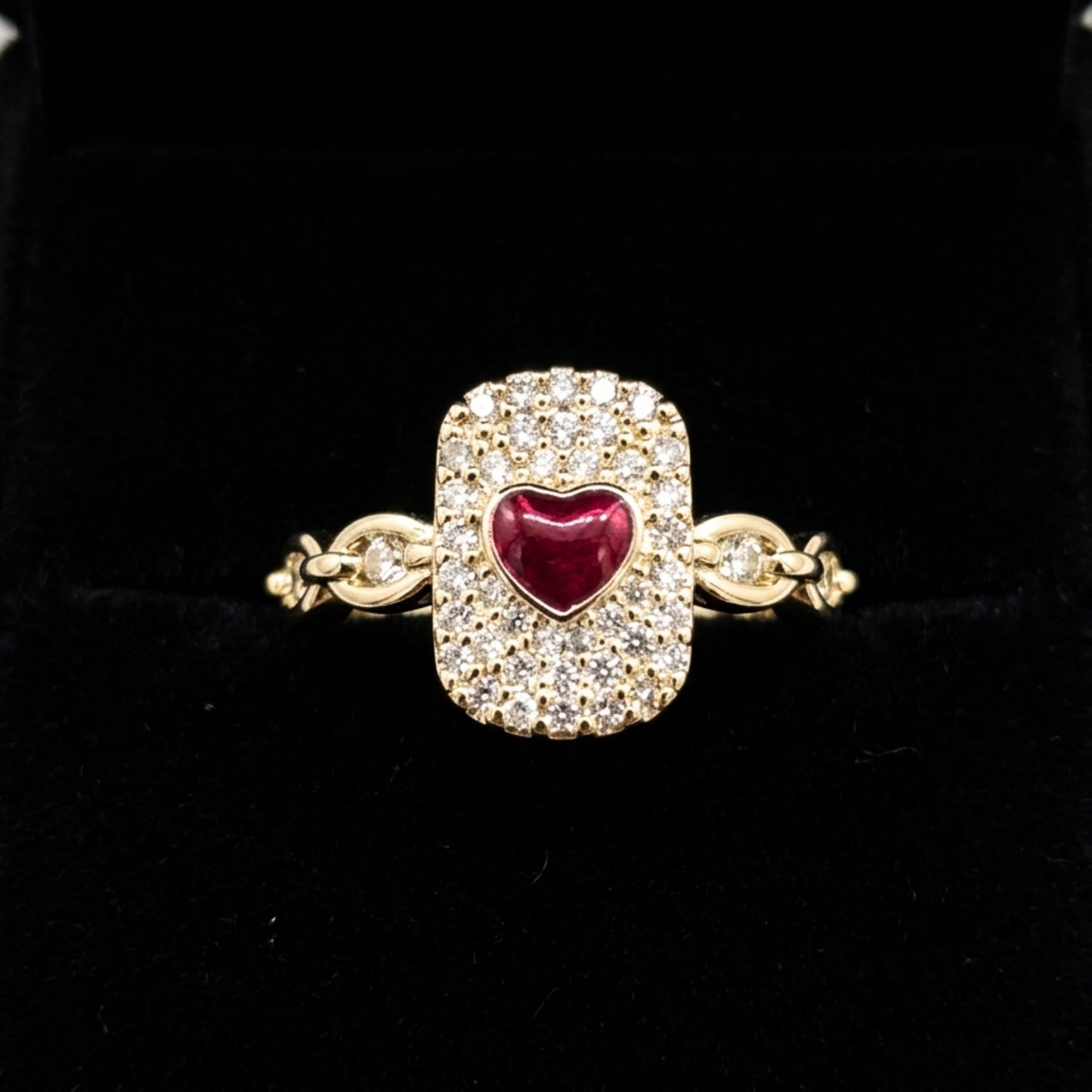 Anillo Corazón Rubí ·Acero Chapado Oro 14K ·