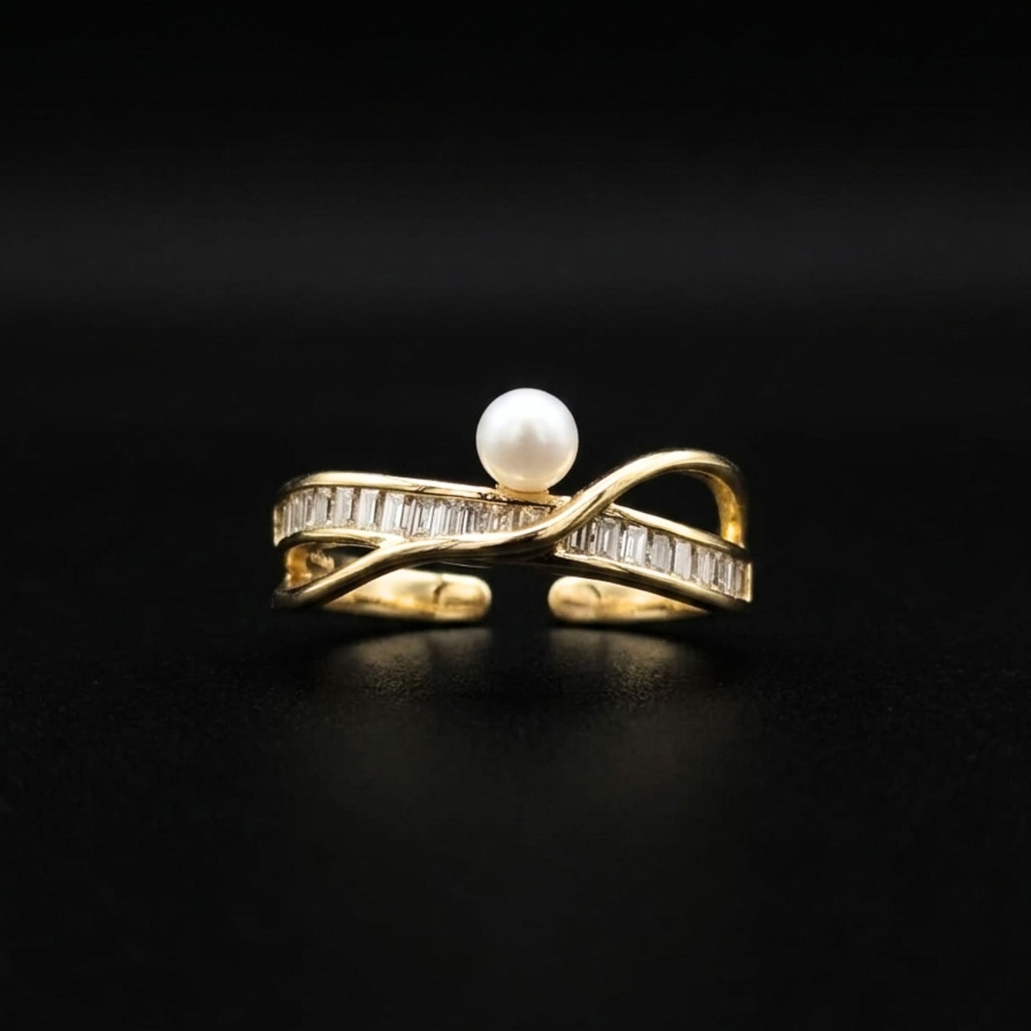 Anillo Acero Perla & Circonitas Dorado Ajustable