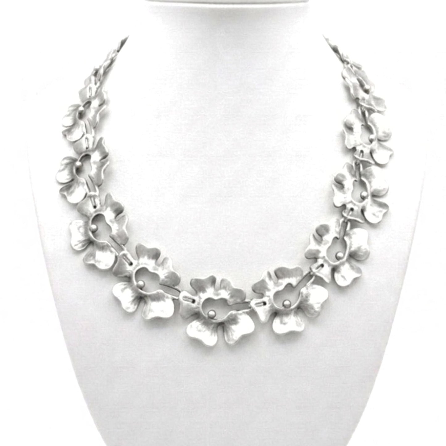 Collar Gargantilla Flores Zamak Plateado  | Mujer