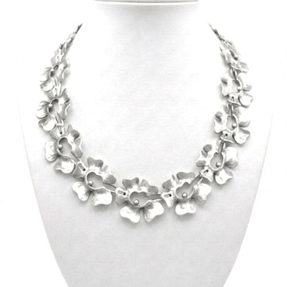 Collar Gargantilla Flores Zamak Plateado  | Mujer
