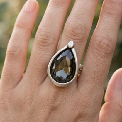 Anillo Zamak Gota Circonita Plateado | Joyería Osnor