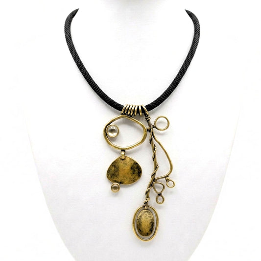 Collar Bronce Artesanal con Cadena Negra | Edición Única