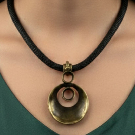 Collar Bronce Vintage Cadena Negra Colgante Artesanal | Joyería Osnor
