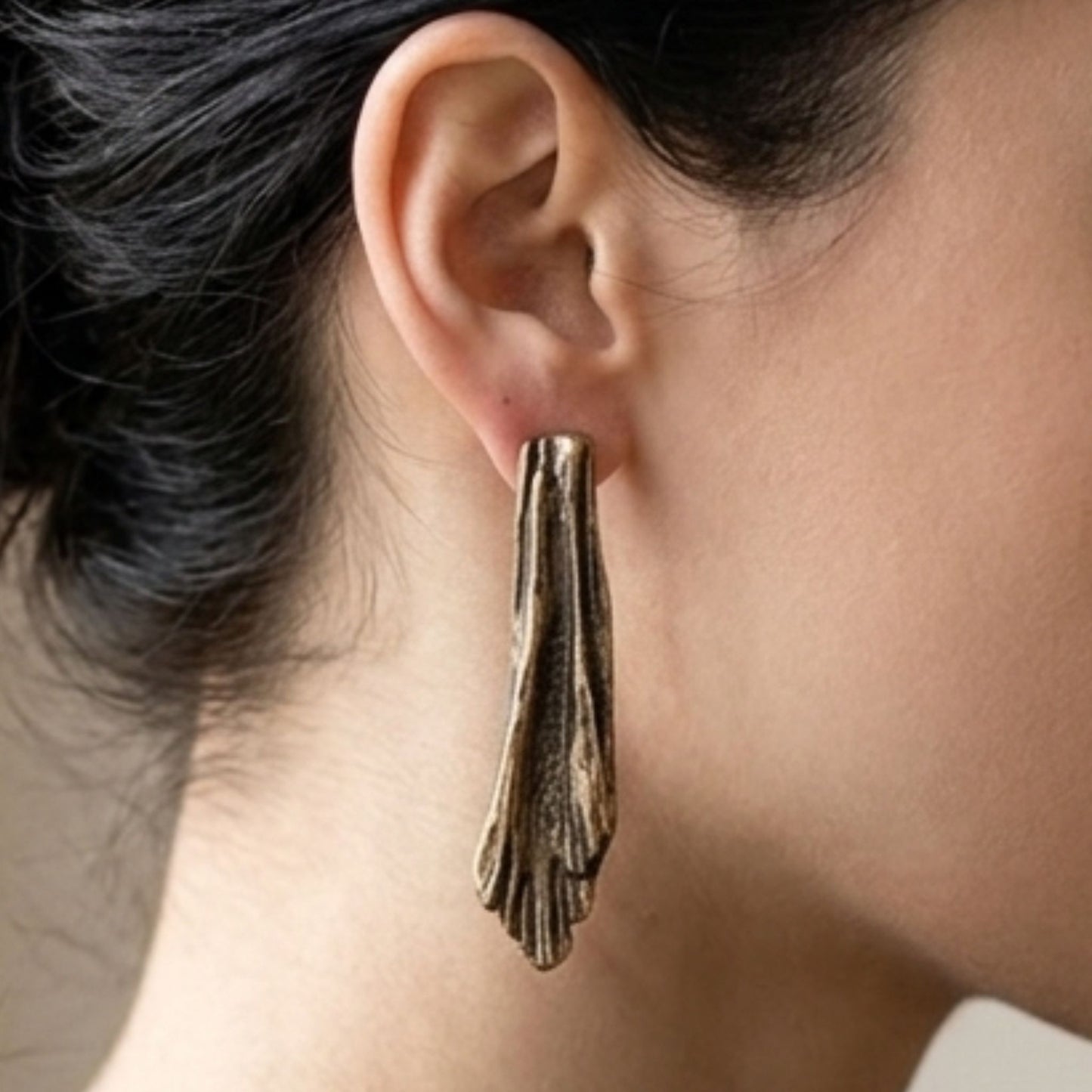 Pendientes Bronce Dorado Envejecido Vintage – Escultura Artesanal | Joyería Osnor