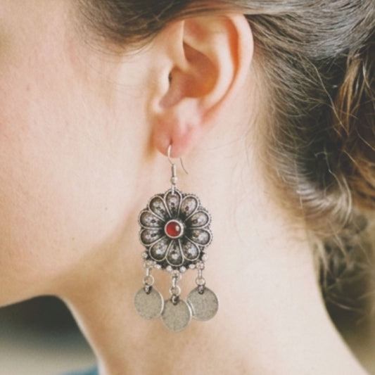 Pendientes Zamak Mujer | Flor Relieve Envejecido con Piedra Roja