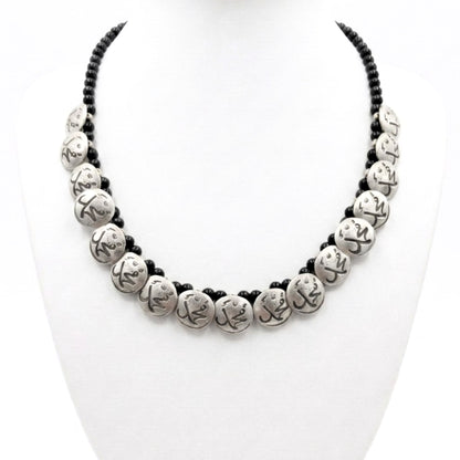 Collar Cadena Bolas Negras con Colgantes de Zamak Unisex