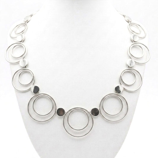 Collar Gargantilla Círculos Plateada | Joyería Osnor