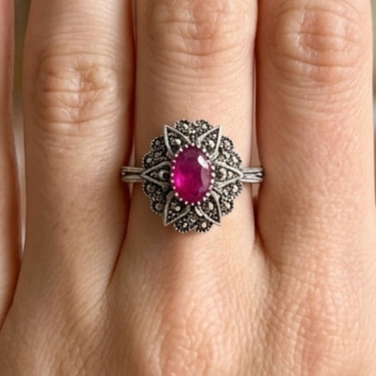 Sortija Mujer Plata con Marquesitas y Ágata Roja Central | Diseño Estrella