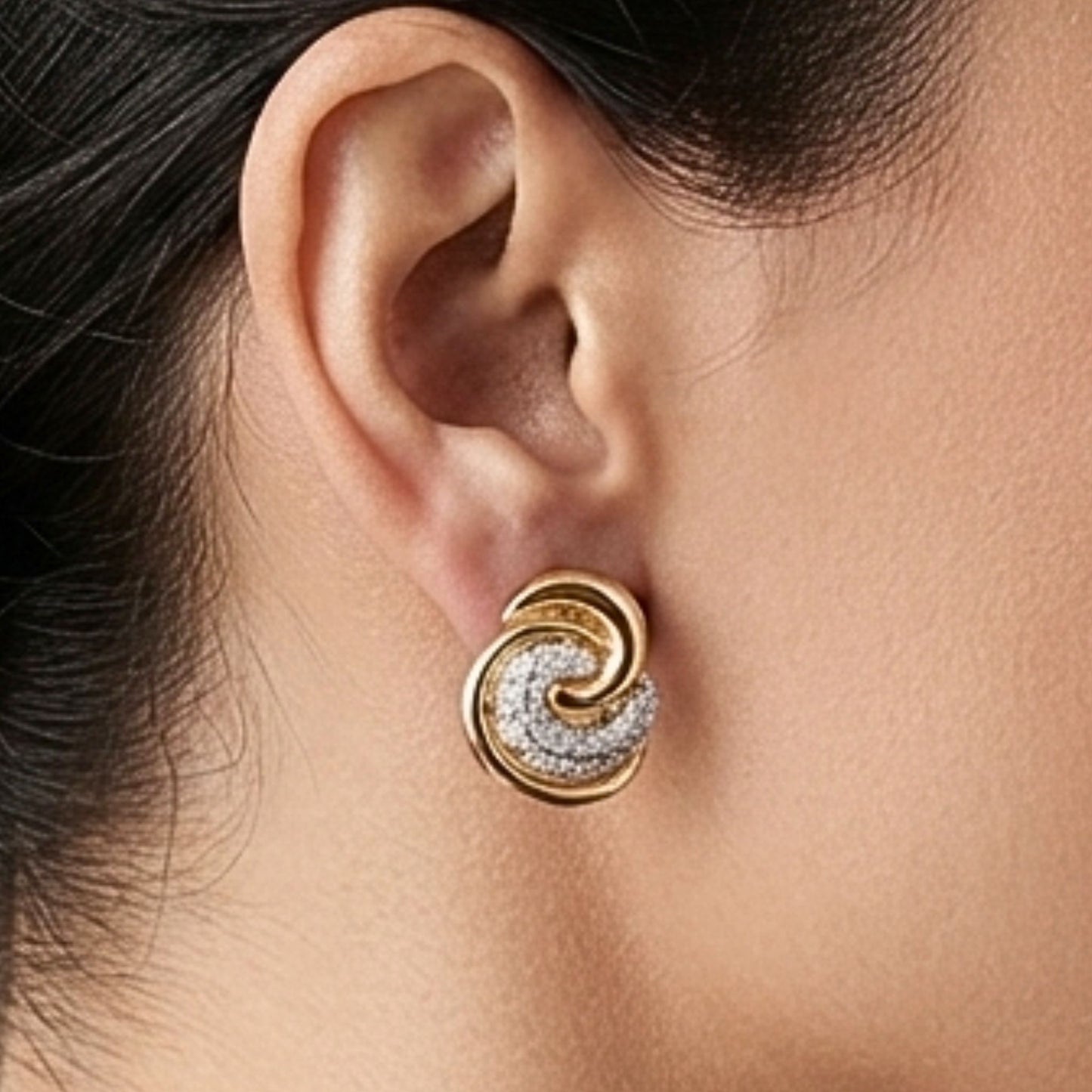 Pendientes Nudo Espiral Circonitas Acero chapado Oro 14K | Joyería Osnor