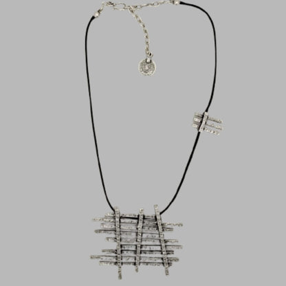 Collar Zamak Geométrico - Diseño Arquitectónico Unisex