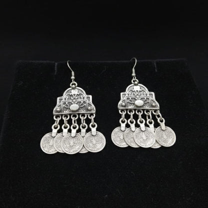 Pendientes de zamak con monedas colgantes - Estilo boho étnico - Joyería Osnor
