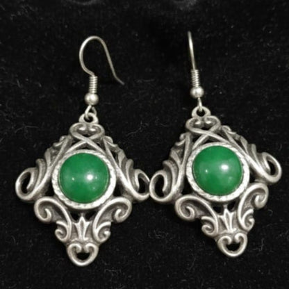 Pendientes zamak hipoalergénico con circonita verde cierre hippie joyería Osnor 