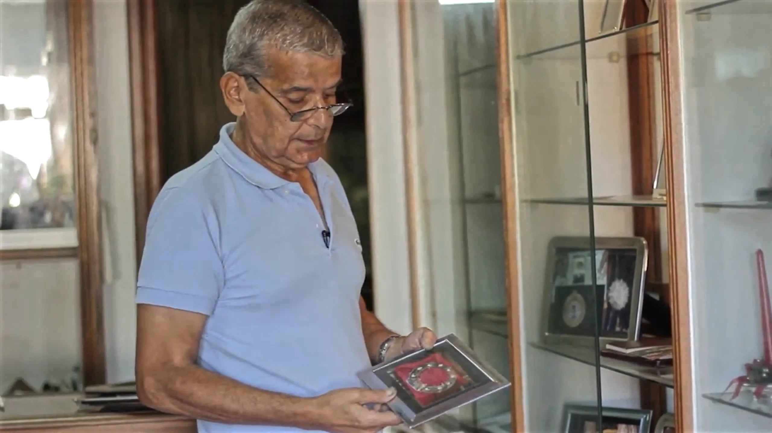 Load video: Oscar Almenar talking about Osnor Jewelry
