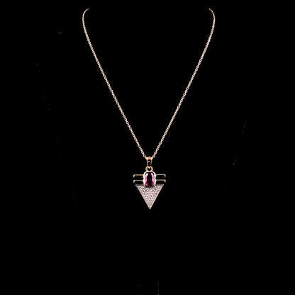 Collar Triángulo Acero Chapado Oro 14K con Circonita Roja y Blancas