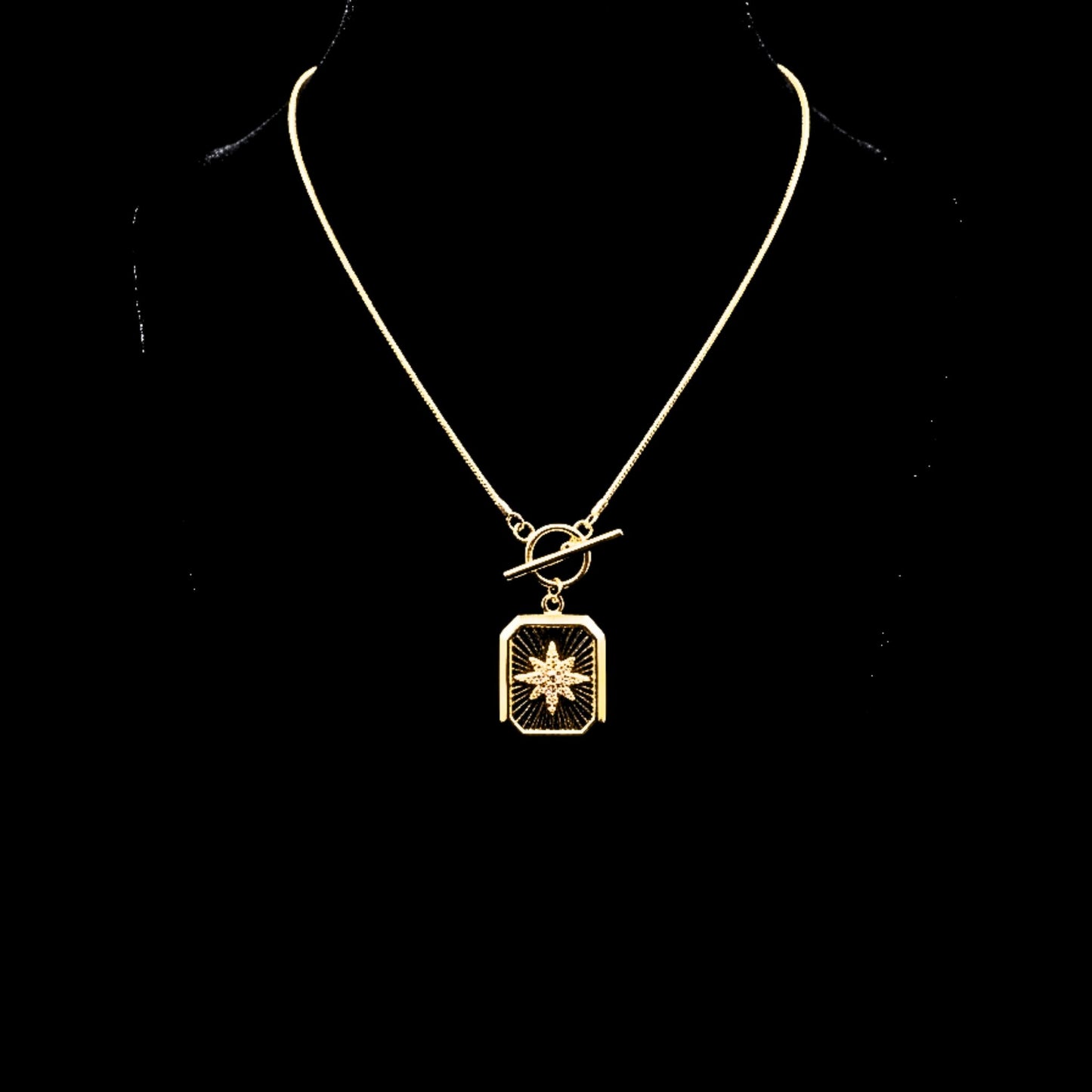 Collar Estrella Norte Acero Chapado Oro 14K con Circonitas