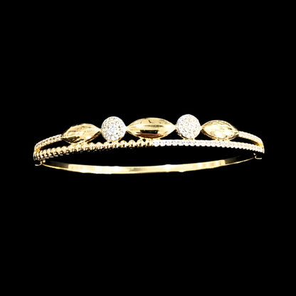 Brazalete Rígido Dorado con Circonitas Engastadas | Acero Chapado Oro 14K