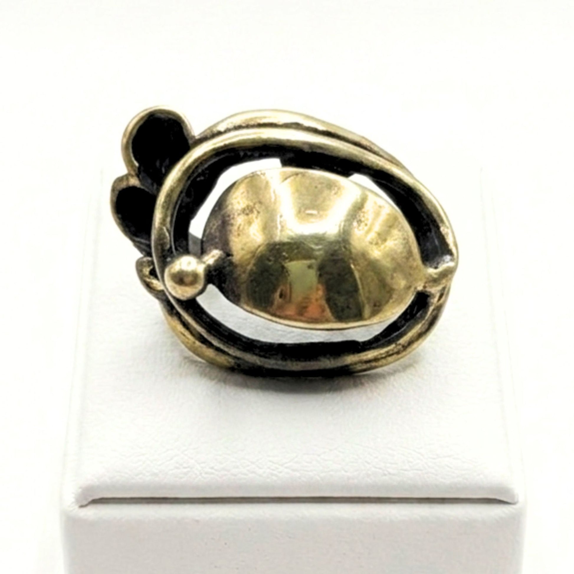 Anillo Sortija mujer de bronce dorado envejecido vintage volumen diseño joyería osnor moda moderno elegante 