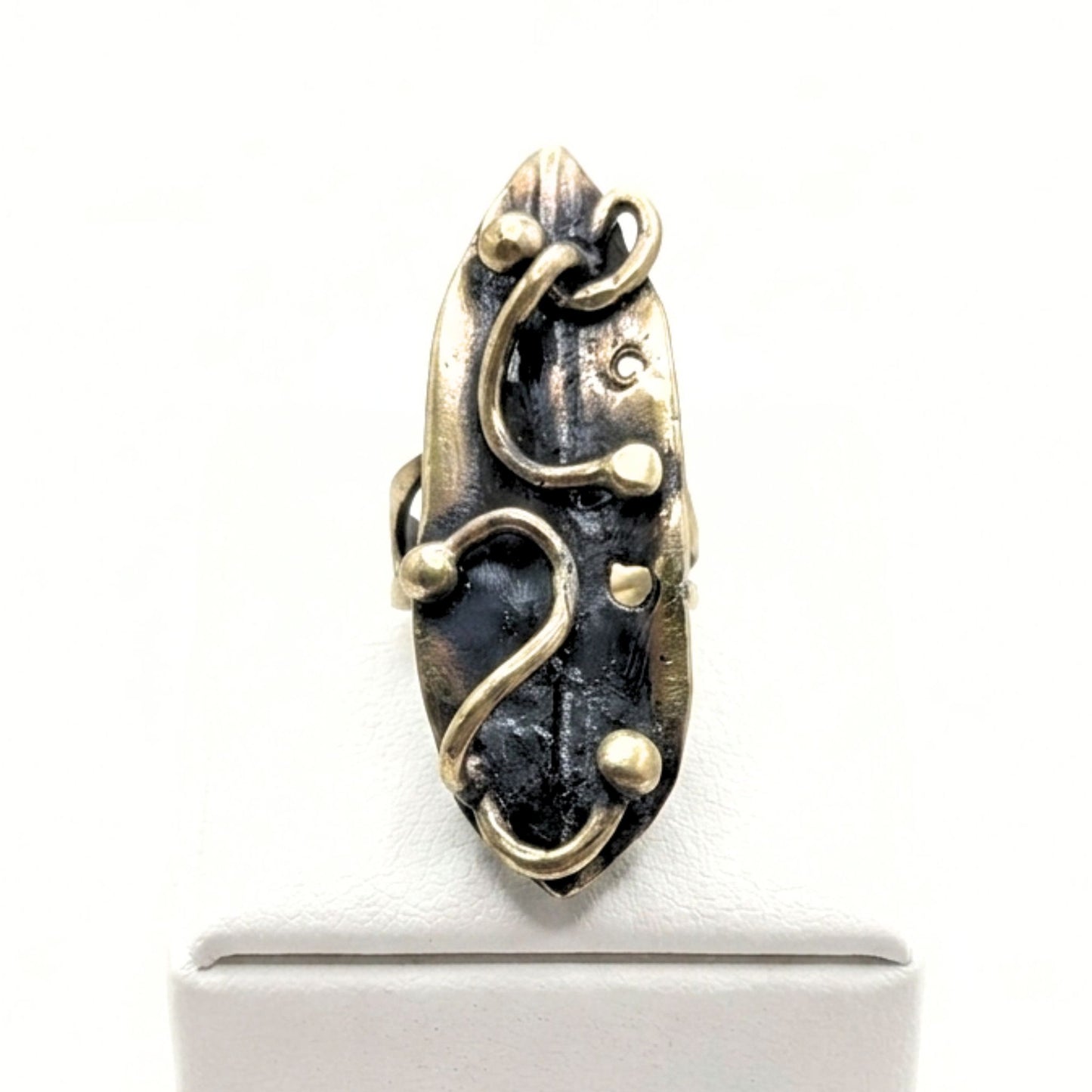 Anillo Sortija mujer de bronce dorado envejecido vintage volumen diseño joyería osnor moda moderno elegante 