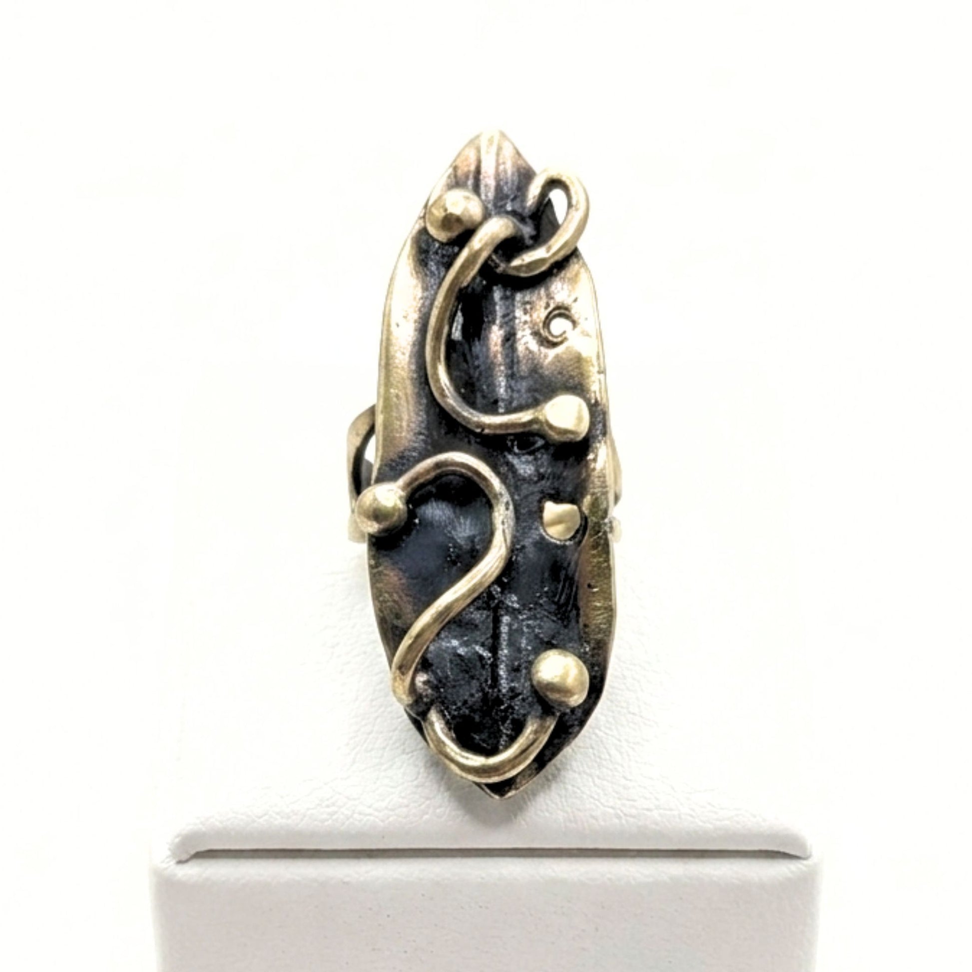 Anillo Sortija mujer de bronce dorado envejecido vintage volumen diseño joyería osnor moda moderno elegante 