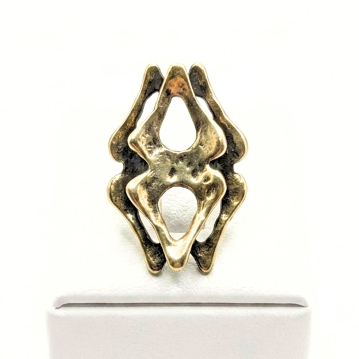 Anillo Sortija mujer de bronce dorado envejecido vintage volumen diseño joyería osnor moda moderno elegante 