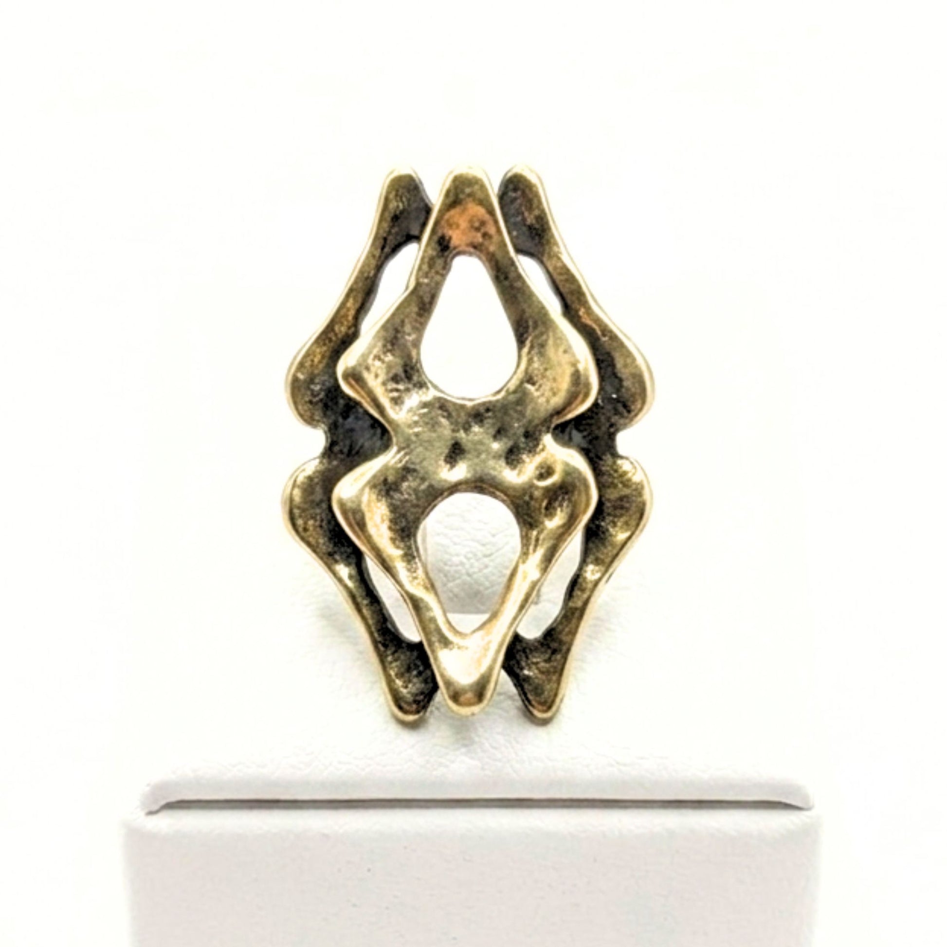 Anillo Sortija mujer de bronce dorado envejecido vintage volumen diseño joyería osnor moda moderno elegante 