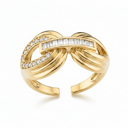 Anillo dorado fondo blanco