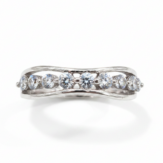 Anillo fondo blanco