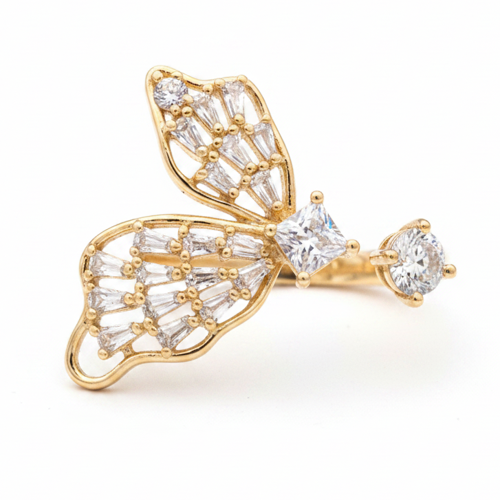 Anillo mariposa fondo blanco