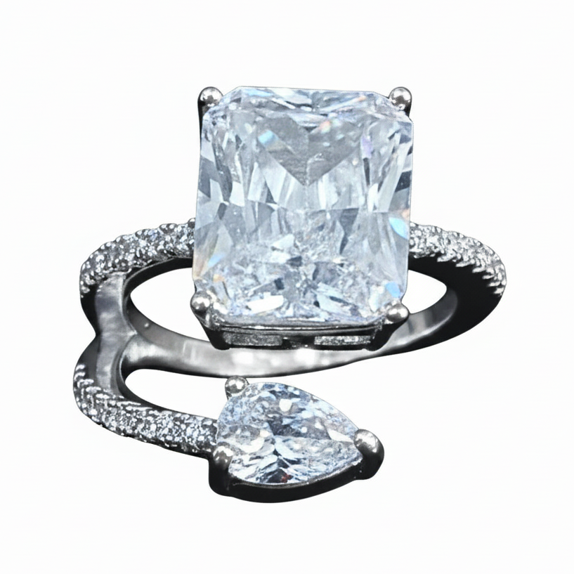 Anillo plateado más claro