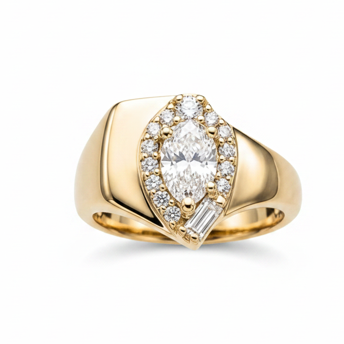 Anillo sobre fondo blanco