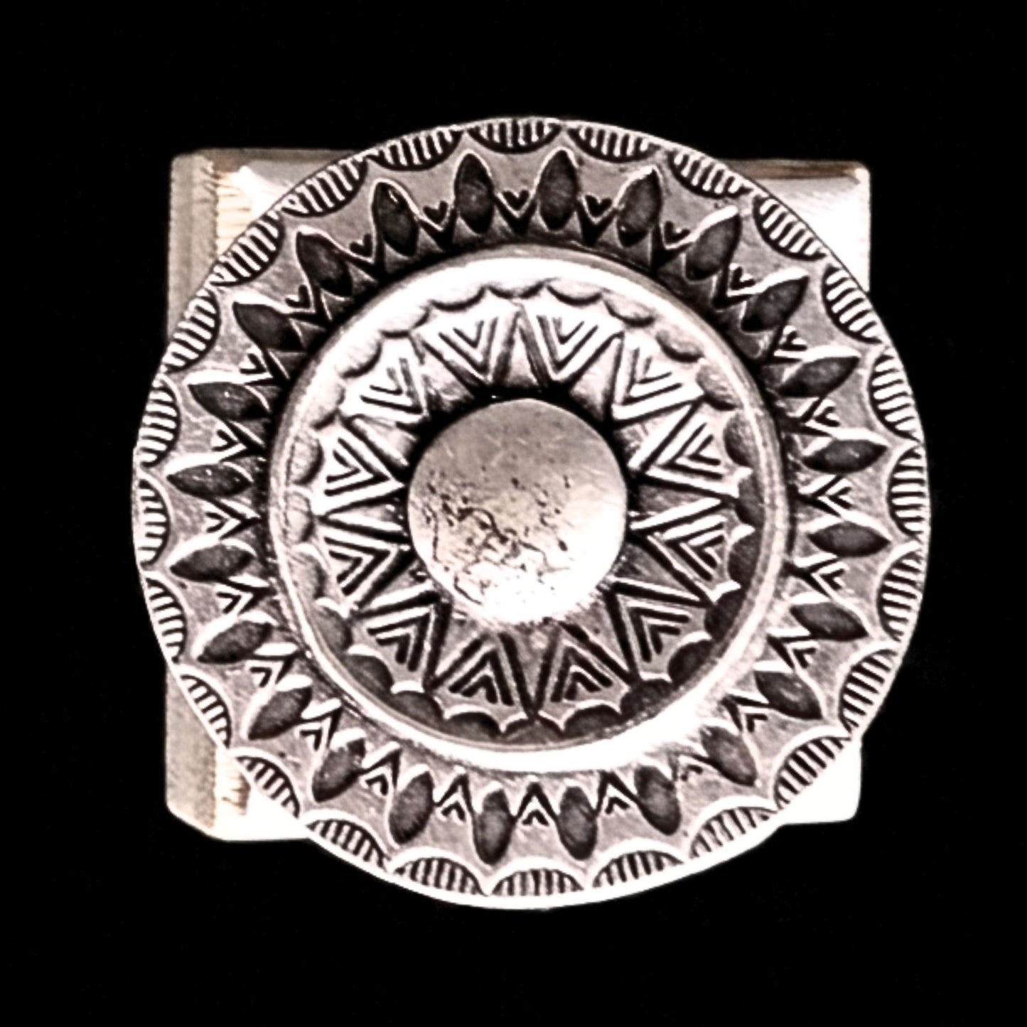 anillo de zamak tribal diseño exclusivo joyeria osnor zamak 