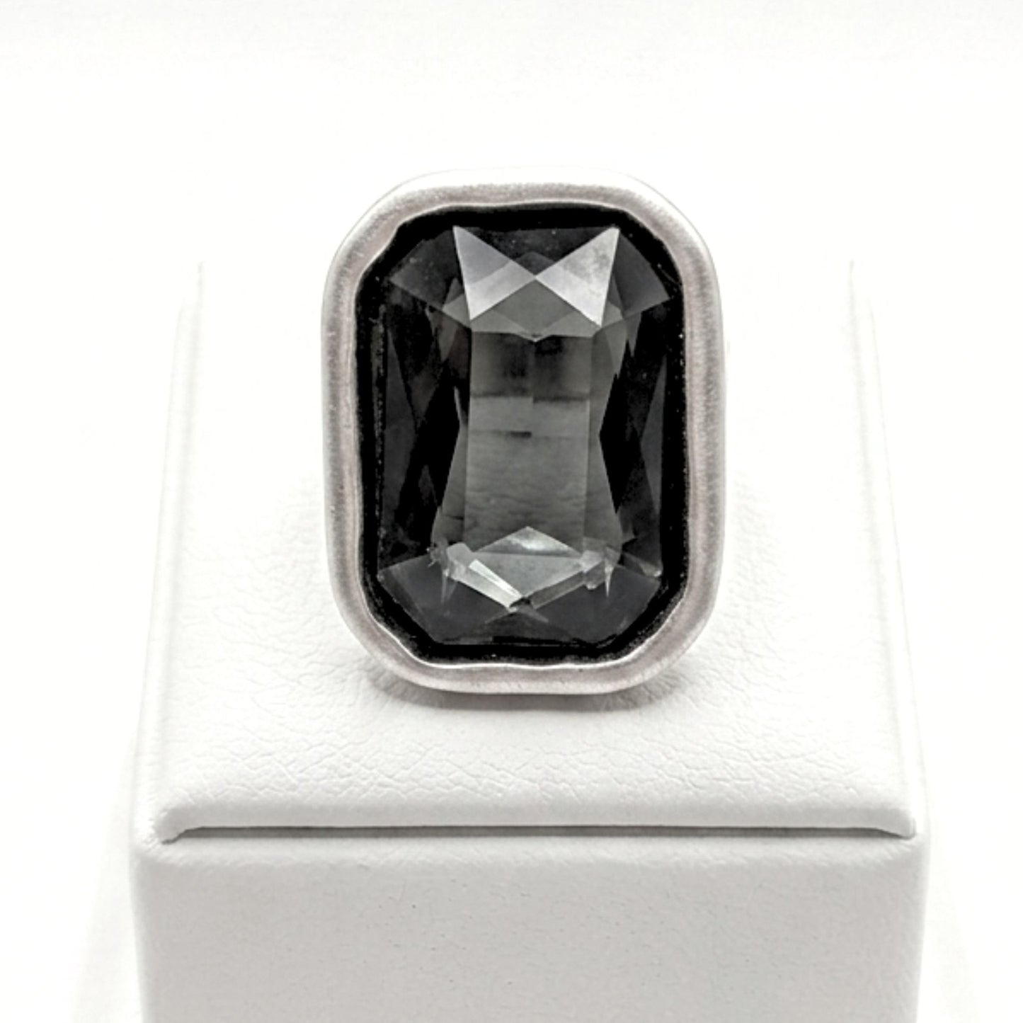 Anillo Sortija circonita color gris mujer diseño joyería osnor moda moderno elegante boda fiesta fashion glamour lujo unico