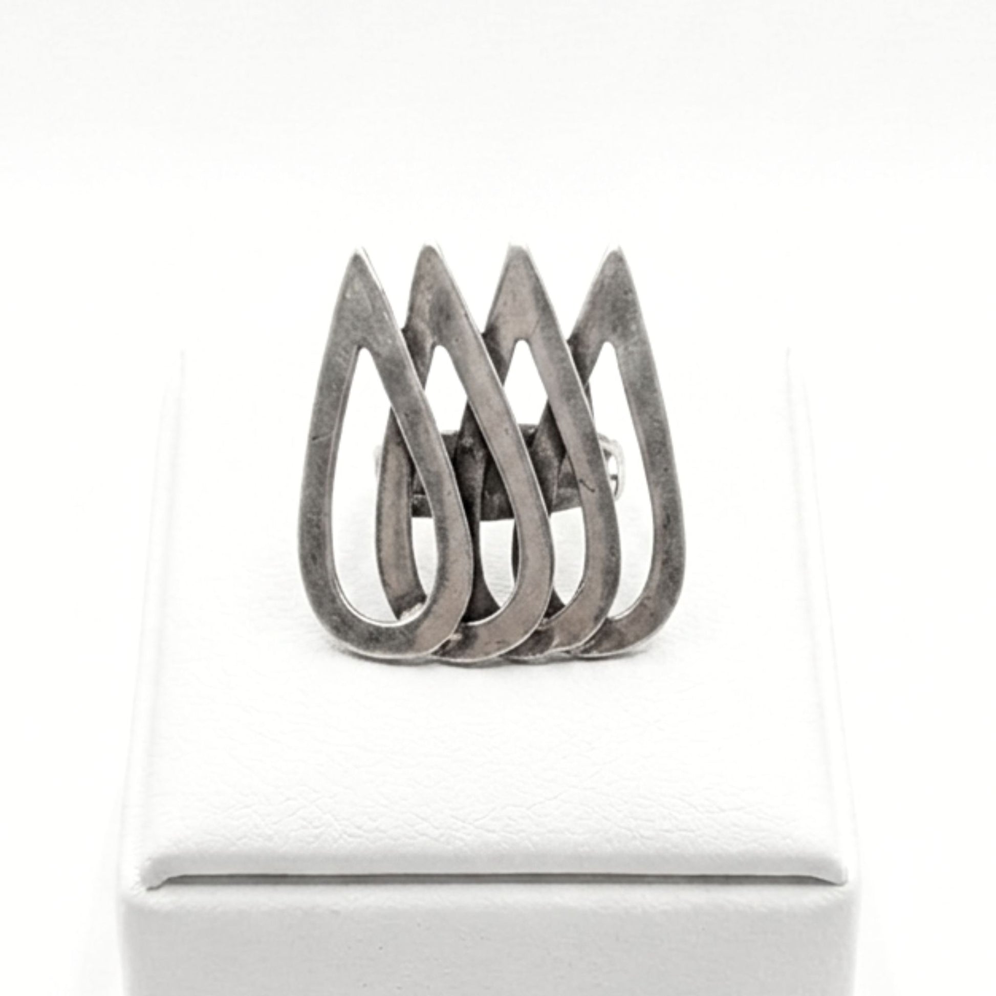 Anillo Sortija mujer hipoalergénico plateado aleación ajustable diseño joyería osnor moda moderno elegante boda fiesta fashion glamour lujo 