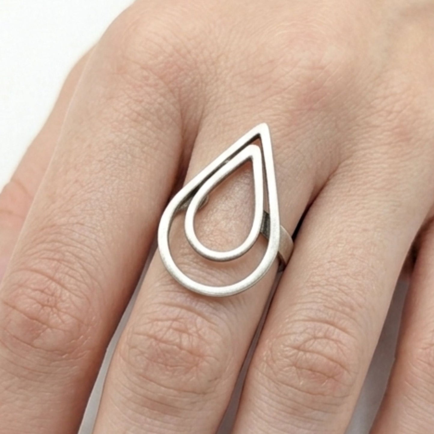 Anillo Sortija mujer de zamak exclusivo único diseño joyería osnor moda moderno elegante boda fiesta glamour lujo 