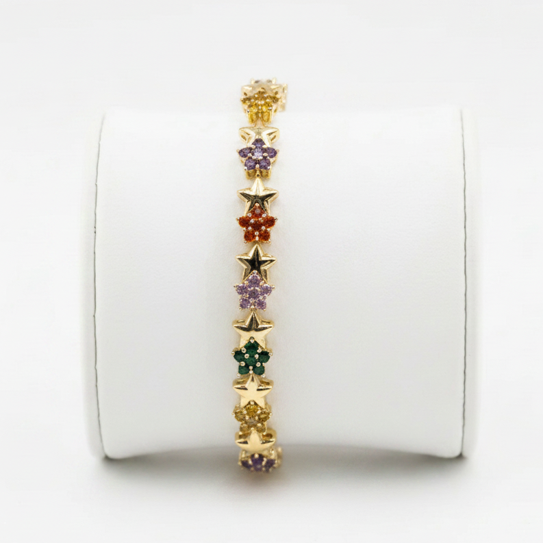 Brazalete en expositor blanco