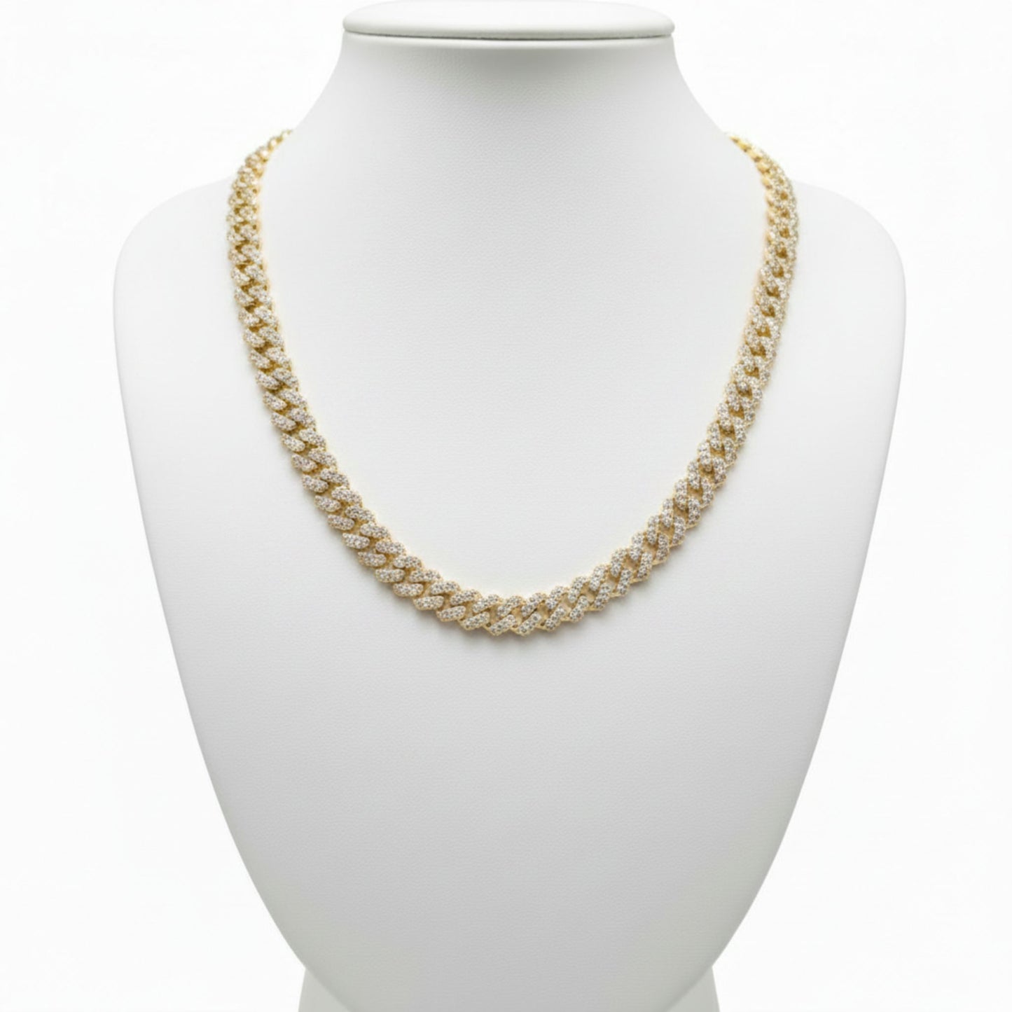 Cadena Acero inoxidable dorado chapado oro 14ktes circonitas blancas engastadas diseño joyería osnor moda moderno elegante boda fiesta fashion glamour lujo elegante diario boda. Joyeria Osnor