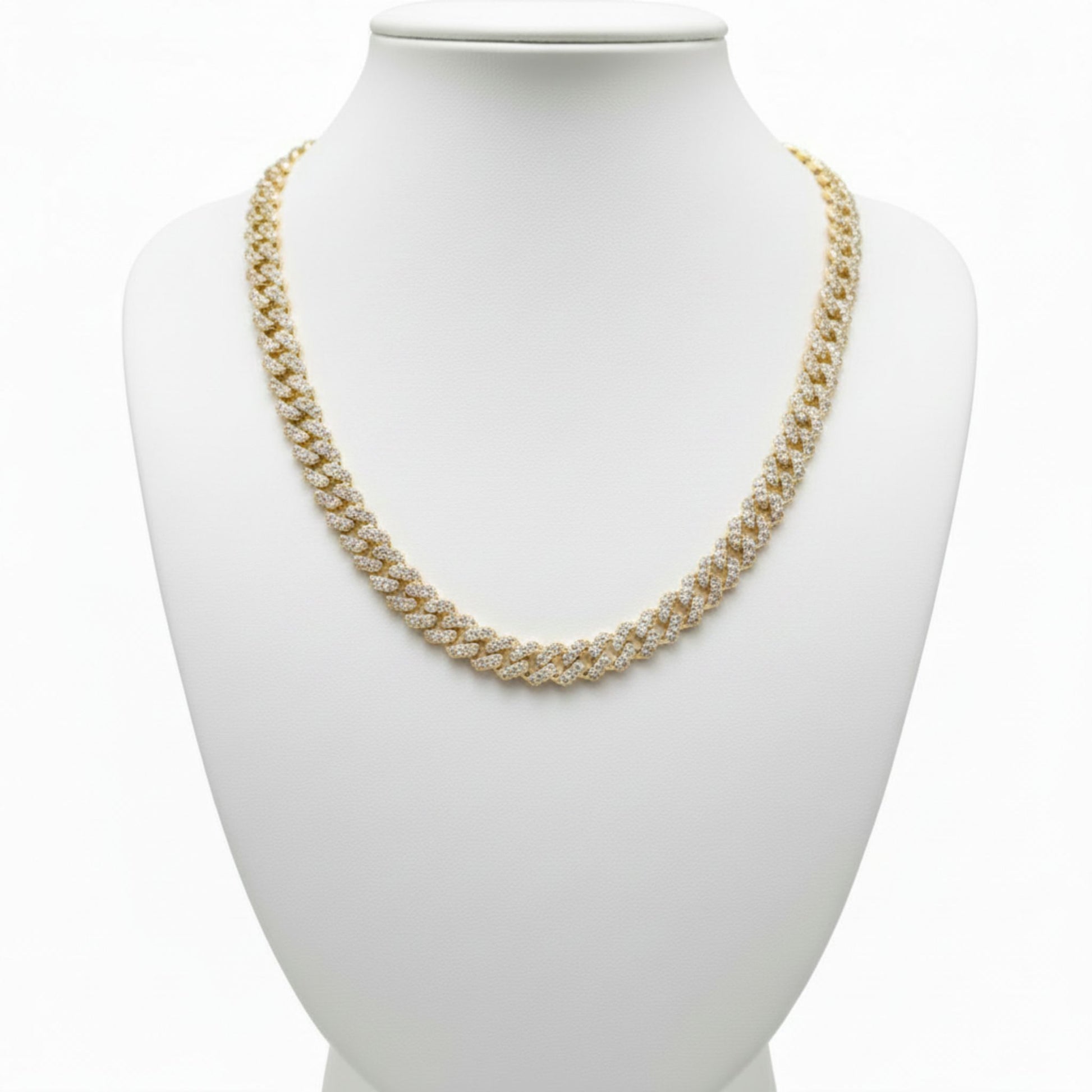 Cadena Acero inoxidable dorado chapado oro 14ktes circonitas blancas engastadas diseño joyería osnor moda moderno elegante boda fiesta fashion glamour lujo elegante diario boda. Joyeria Osnor