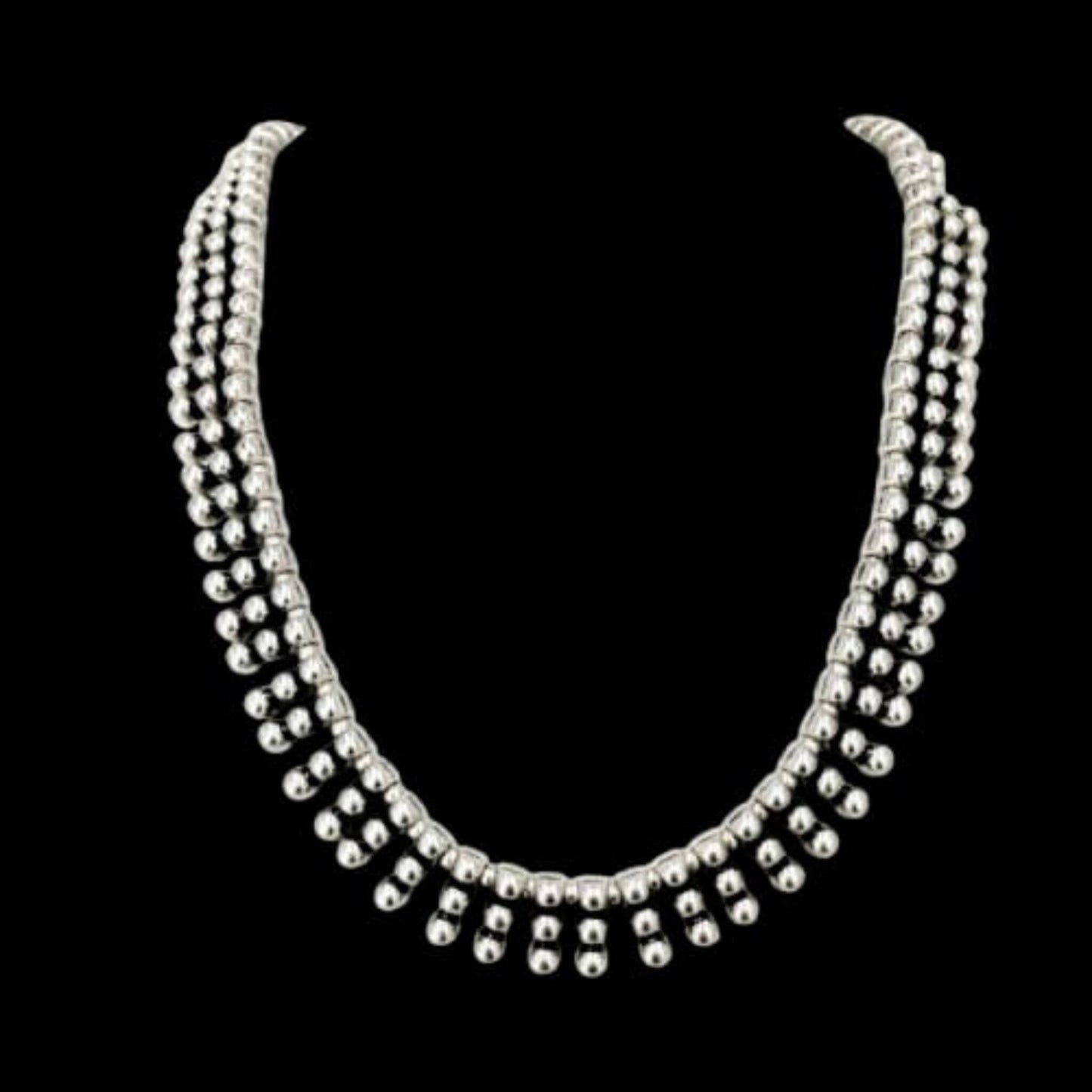 Collar de bolas de ZAMAk,estilo gargantilla para mujer, material hipoalergénico (no produce alergia), marca Osnor Zamak."