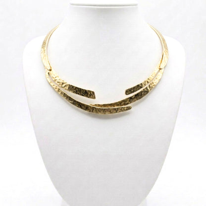 Collar de bronce tipo gargantilla diseño joyería osnor moda mujer moderno elegante boda fiesta fashion glamour lujo 