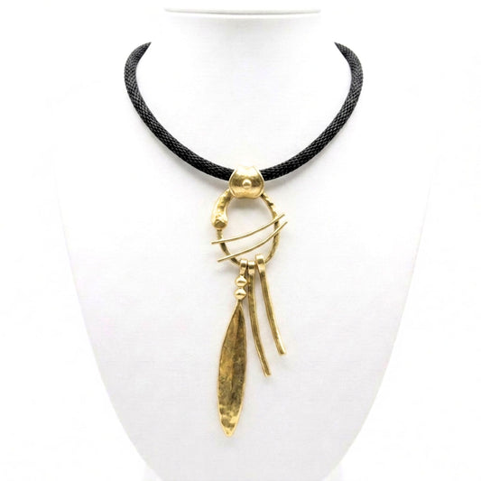 Collar largo de bronce con cadena de rejillas negras diseño joyería osnor moda moderno elegante boda fiesta fashion glamour lujo exclusivo 