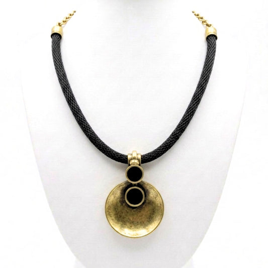 Collar de bronce dorado envejecido vintage volumen diseño joyería osnor moda moderno elegante 